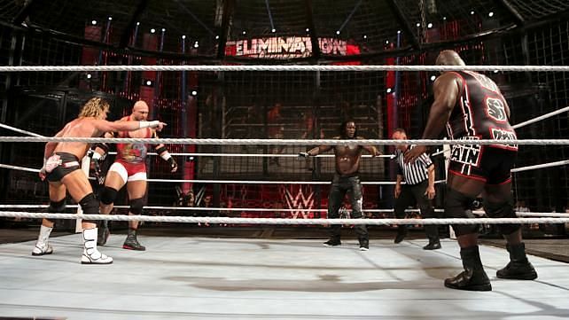 Mark Henry replaced Rusev at the last minute